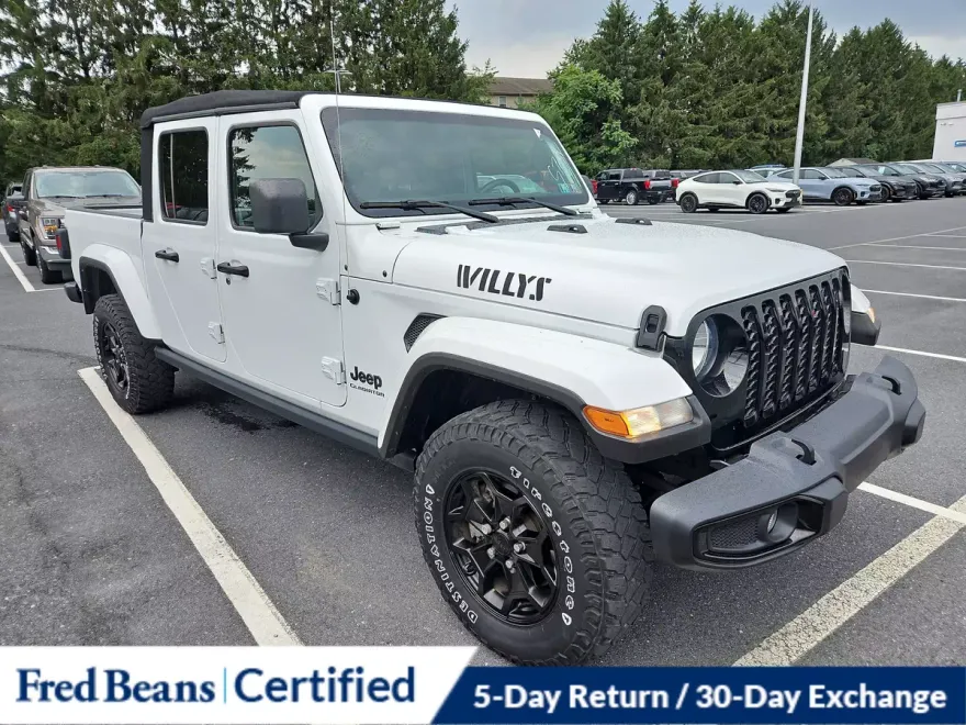 2021 Jeep Gladiator Willys photo 1