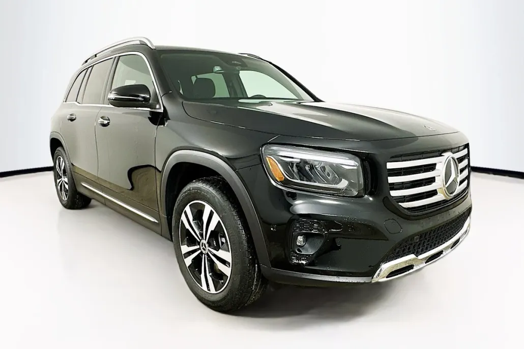 2025 Mercedes Benz GLB 250 4MATIC photo 1