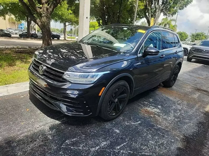 2023 Volkswagen Tiguan SE R-Line Black photo 1