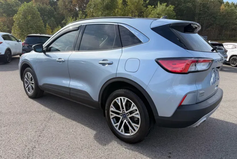 2022 Ford Escape SEL photo 1