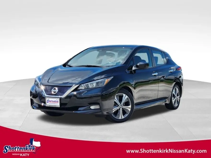2020 Nissan Leaf SV photo 1