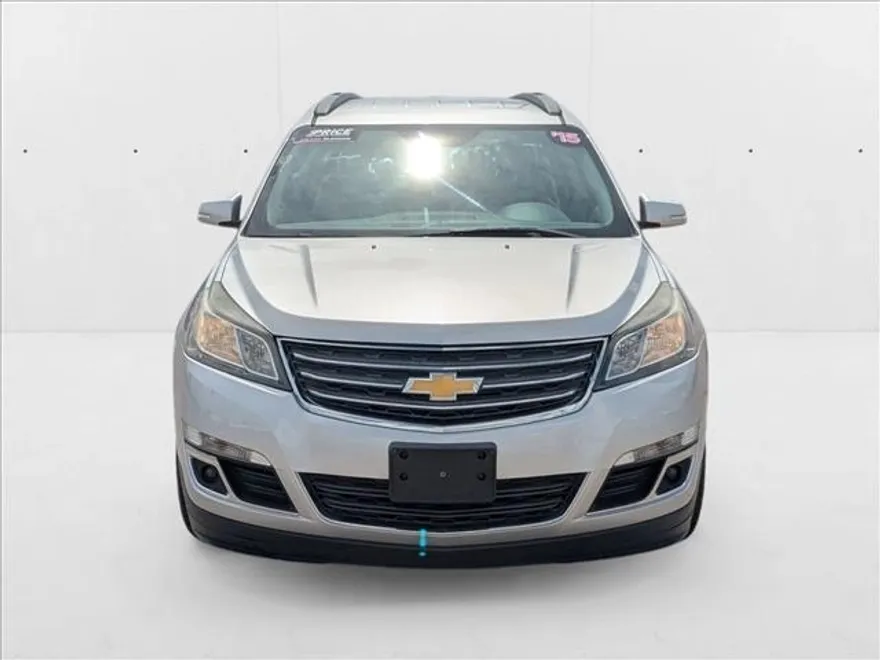 2015 Chevrolet Traverse 2LT photo 1