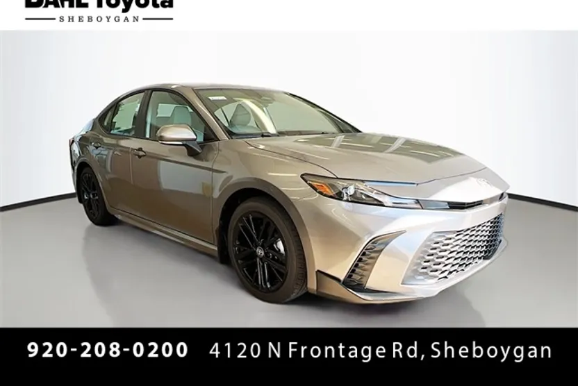 2025 Toyota Camry SE photo 1