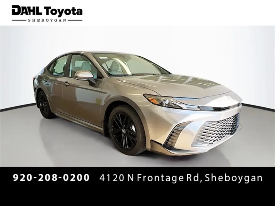 2025 Toyota Camry SE photo 1