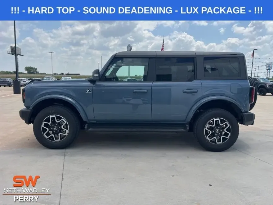 2025 Ford Bronco Outer Banks photo 1