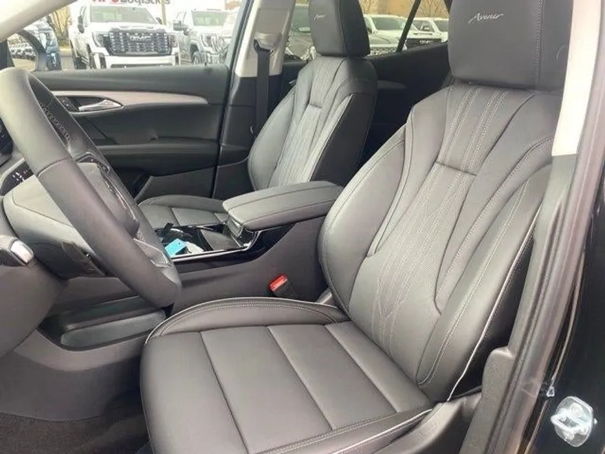 2025 Buick Envision Avenir photo 13