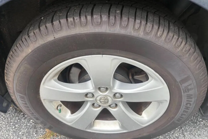 2012 Toyota Sienna LE photo 1
