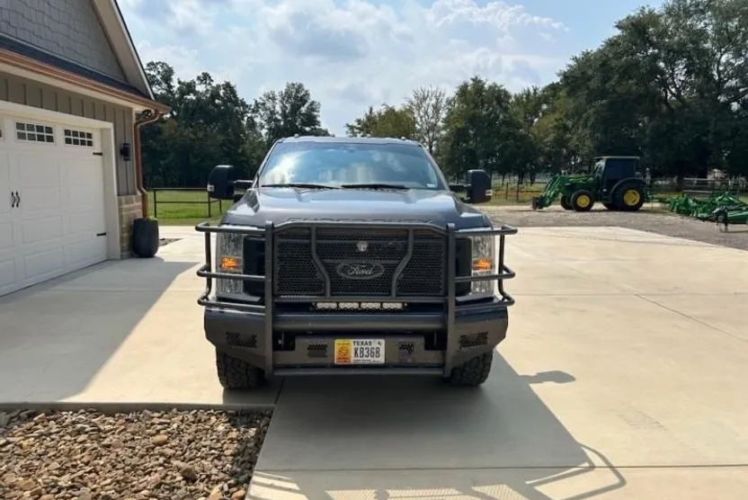 2023 Ford F-350 photo 1
