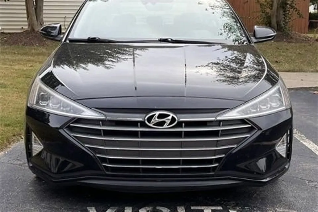 2020 Hyundai Elantra Limited photo 1