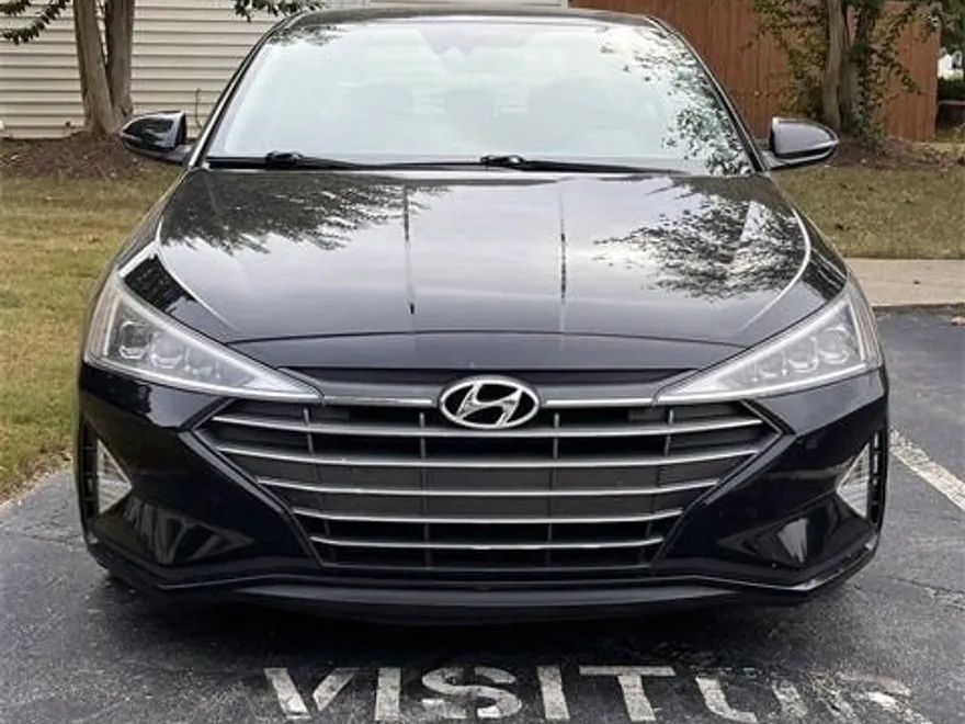 2020 Hyundai Elantra Limited photo 1
