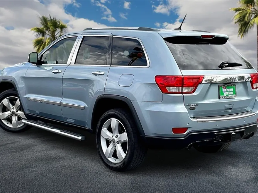 2013 Jeep Grand Cherokee Overland photo 1