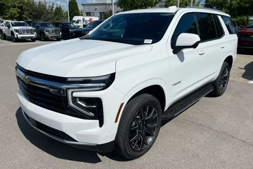 2025 Chevrolet Tahoe LS photo 1