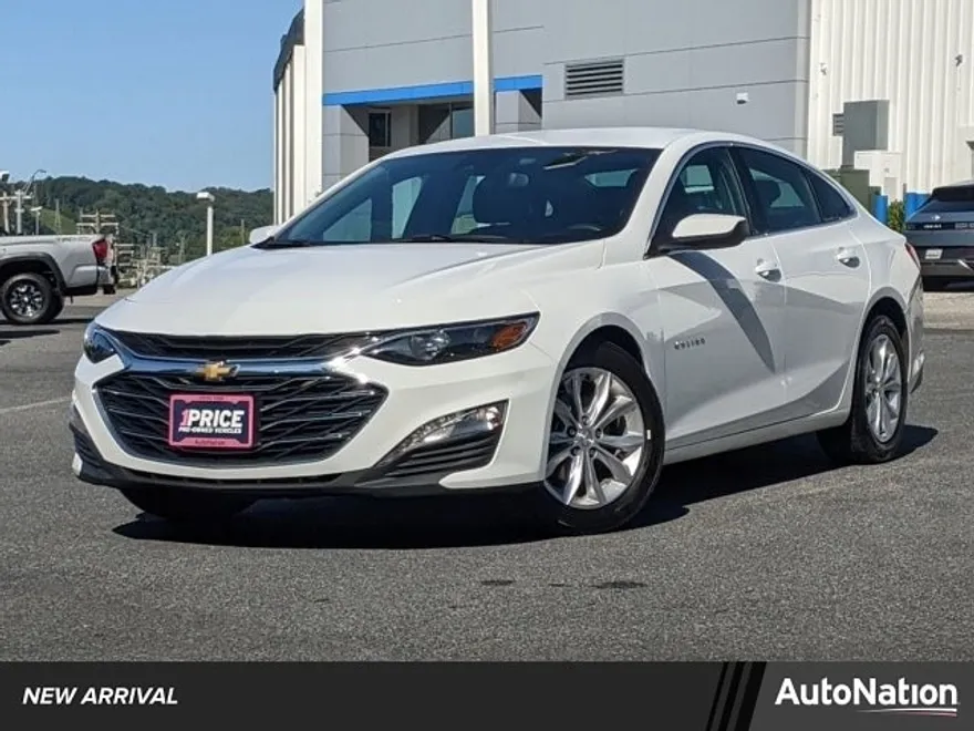 2023 Chevrolet Malibu 1LT photo 1