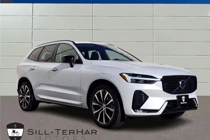 2025 Volvo XC60 B5 Plus photo 1