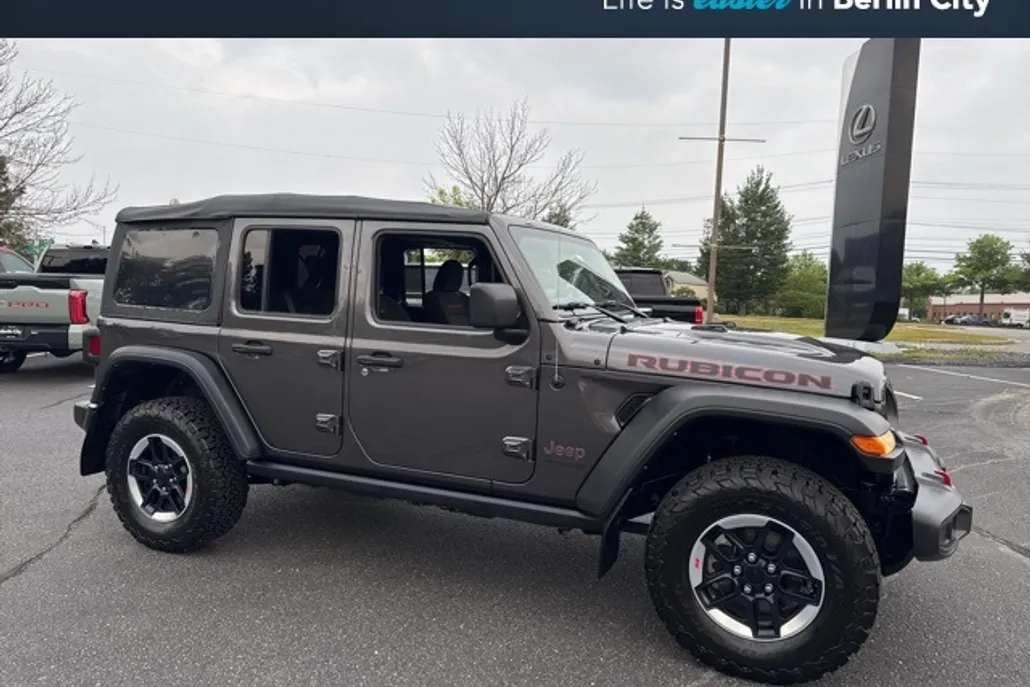 2022 Jeep Wrangler Unlimited Rubicon photo 1