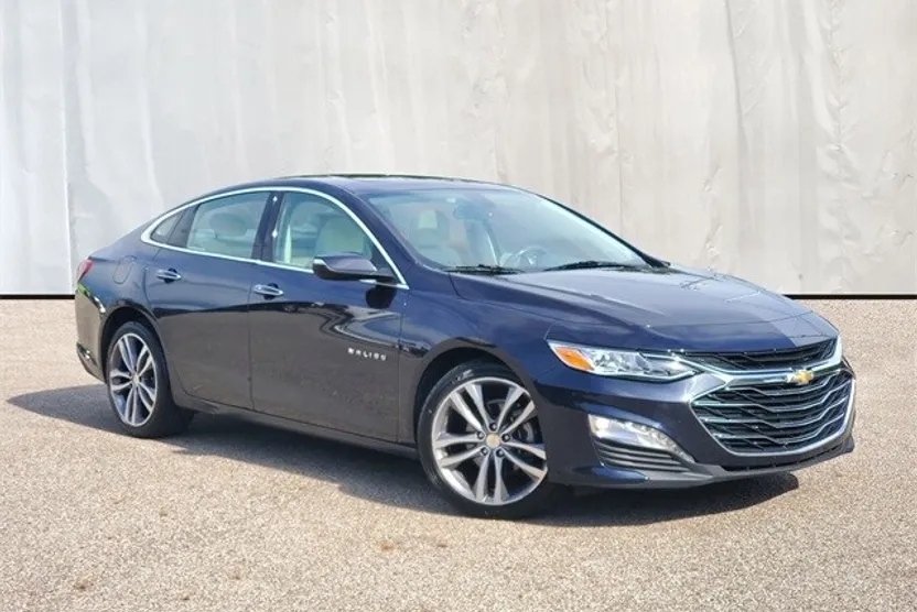 2022 Chevrolet Malibu Premier photo 1