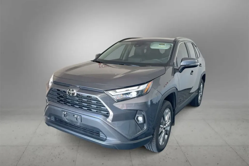2023 Toyota RAV4 XLE Premium photo 1
