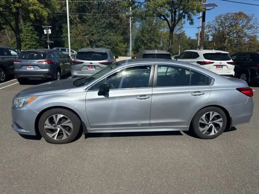 2015 Subaru Legacy 2.5i photo 1