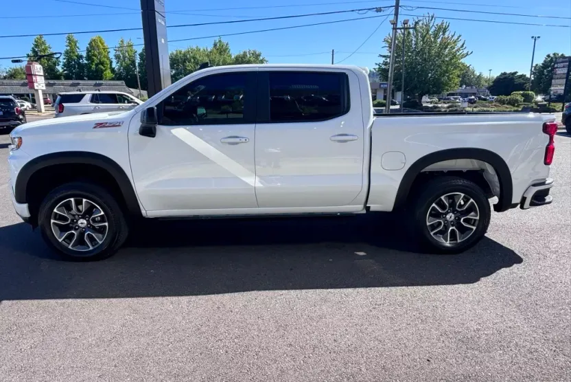2021 Chevrolet Silverado 1500 RST photo 1