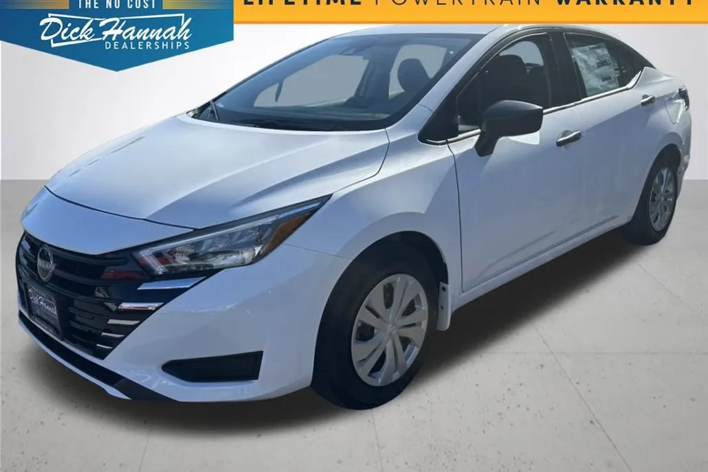 2025 Nissan Versa 1.6 S photo 1