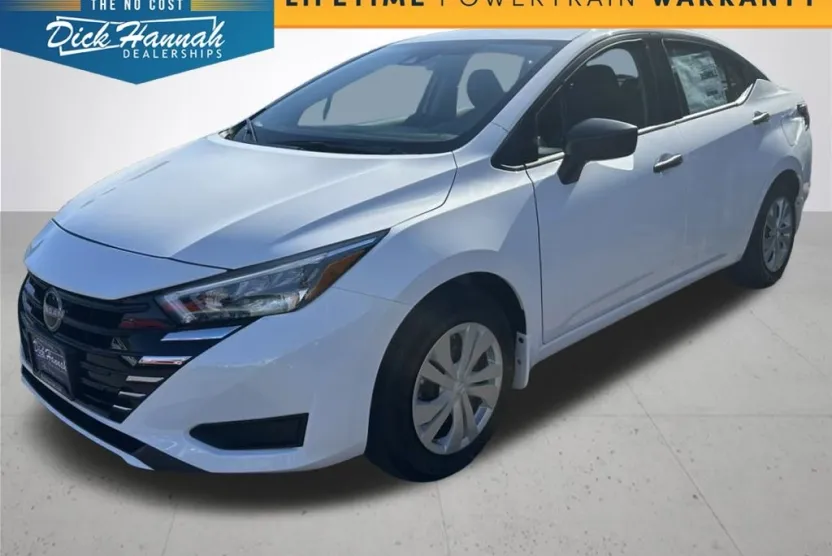 2025 Nissan Versa 1.6 S photo 1