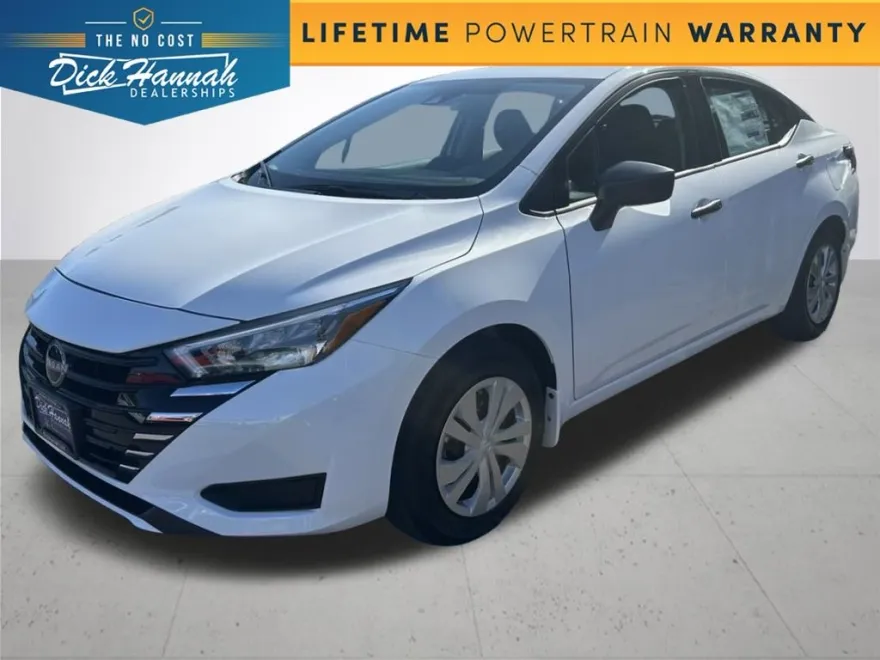 2025 Nissan Versa 1.6 S photo 1