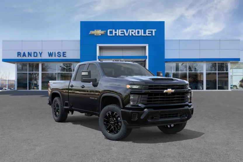 2025 Chevrolet Silverado 2500HD Custom photo 1