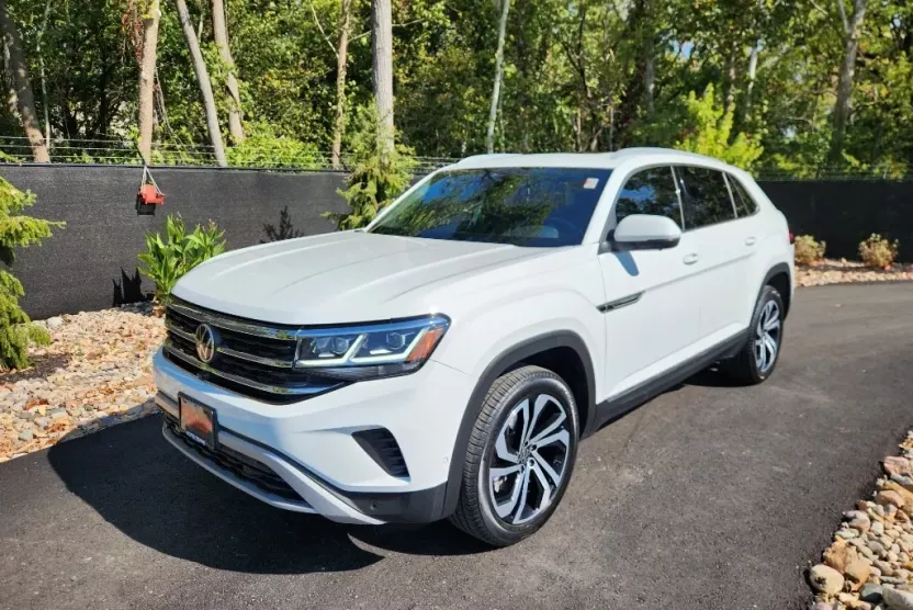 2020 Volkswagen Atlas Cross Sport V6 SEL Premium photo 1