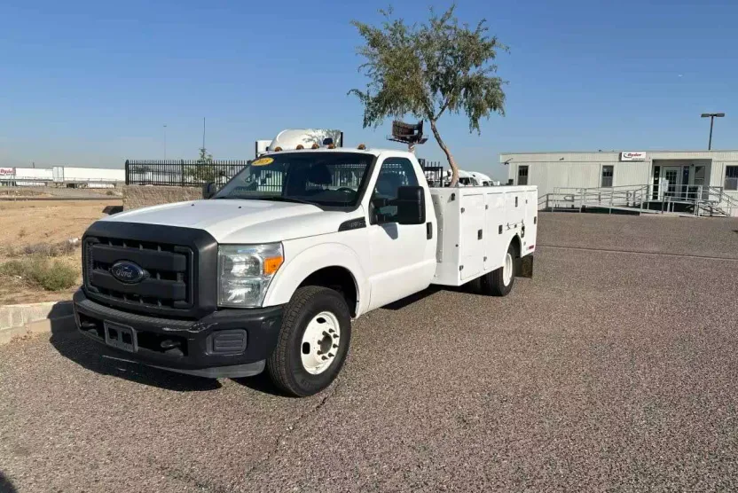 2015 Ford F-350 photo 1