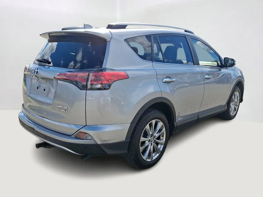 2017 Toyota RAV4 Hybrid Limited photo 1