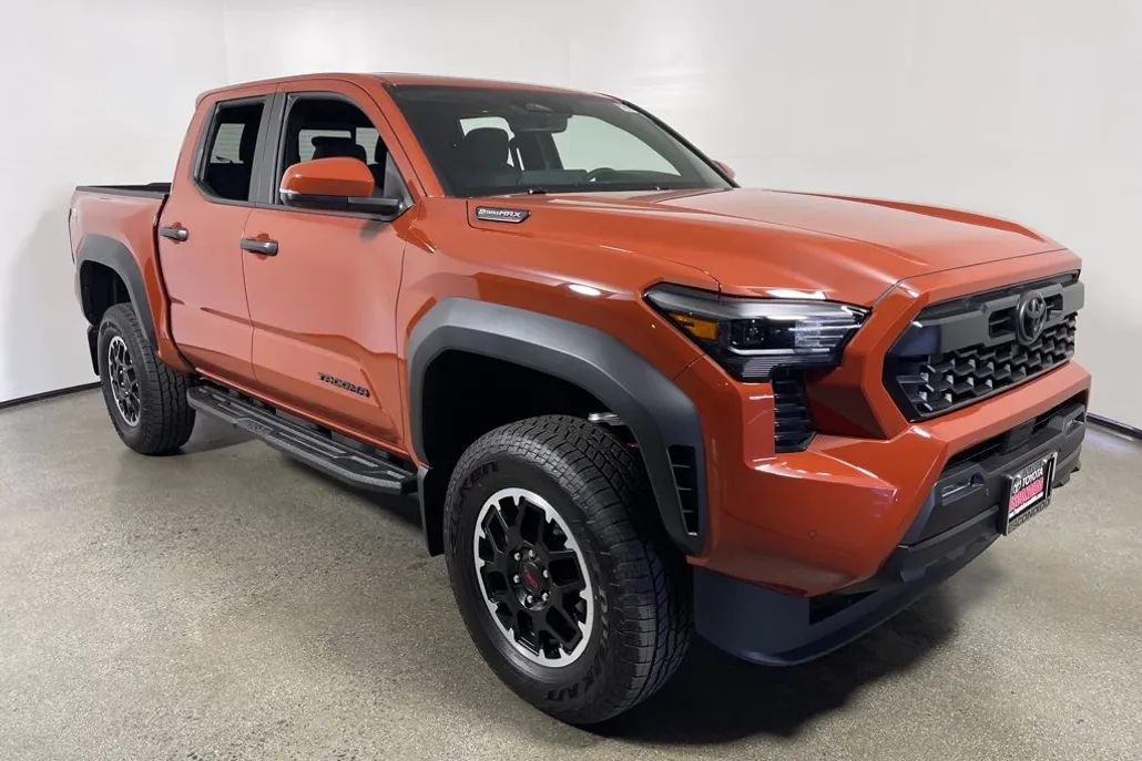 2025 Toyota Tacoma TRD Off-Road 4x4 Double Cab photo 1