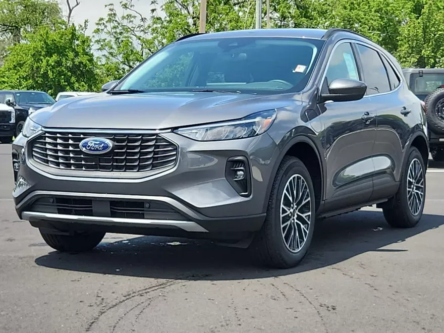 2025 Ford Escape Plug-In Hybrid photo 1