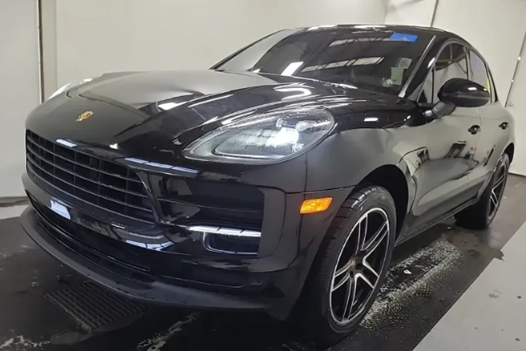 2021 Porsche Macan Base photo 1