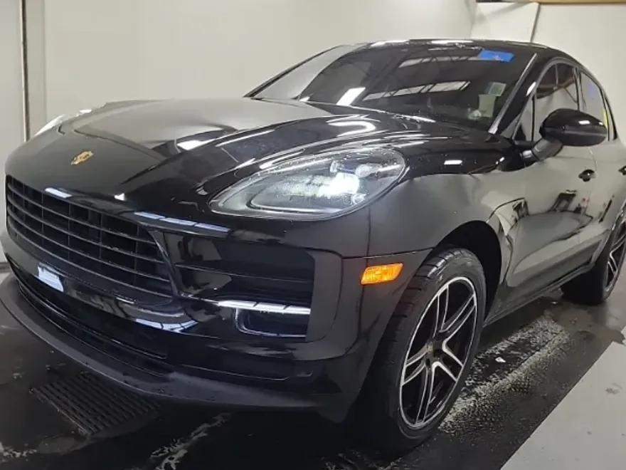2021 Porsche Macan Base photo 1