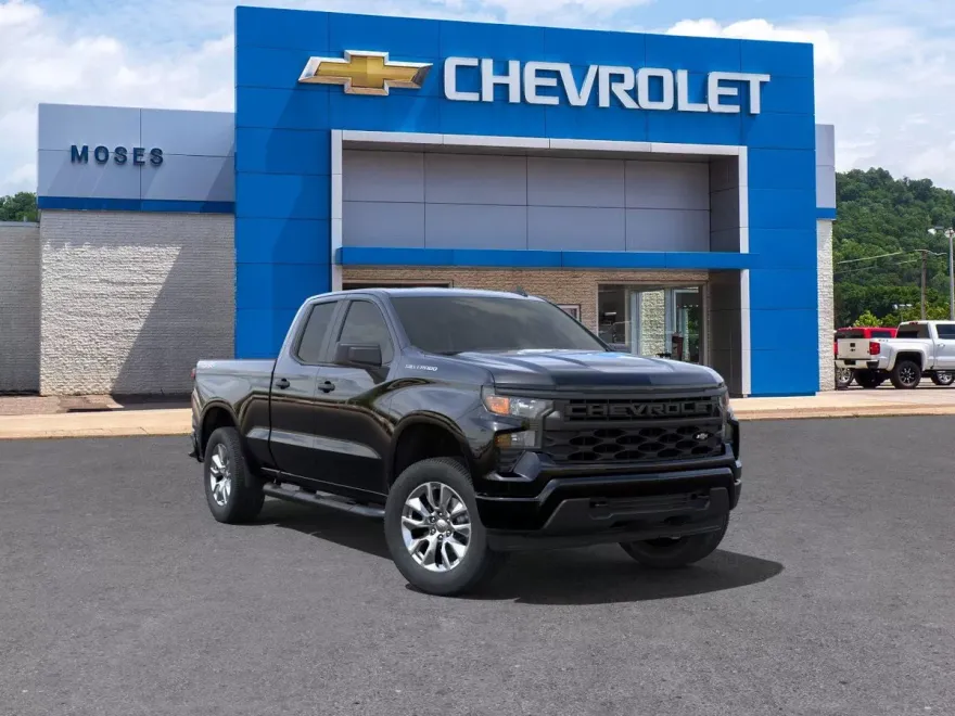 2025 Chevrolet Silverado 1500 Custom photo 1