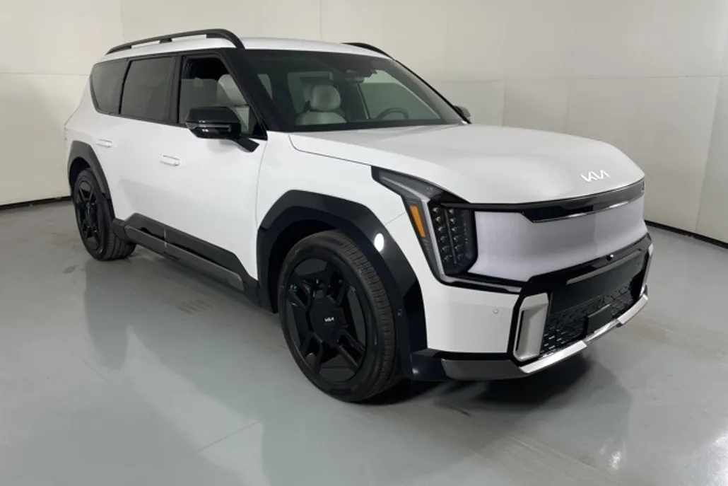 2026 Kia EV9 GT-Line AWD photo 1