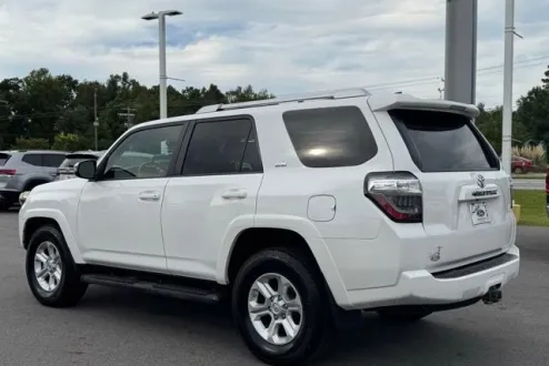2016 Toyota 4Runner SR5 Premium photo 3