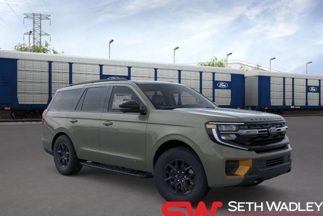 2025 Ford Expedition photo 1