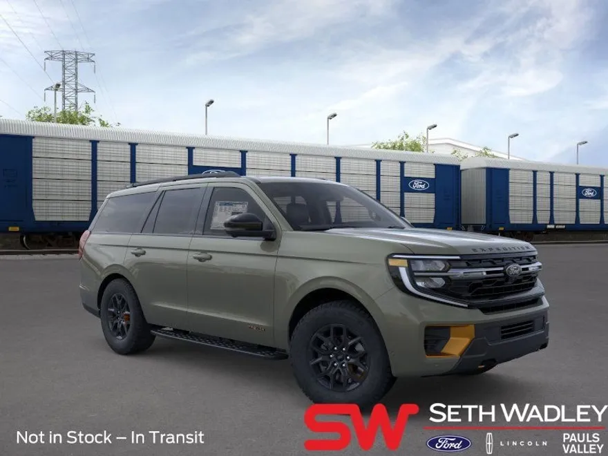 2025 Ford Expedition photo 1