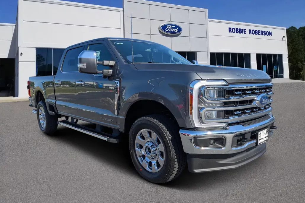 2025 Ford F-250 Lariat photo 1