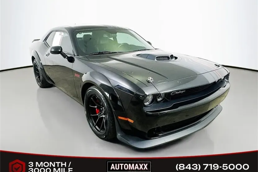 2023 Dodge Challenger R/T Scat Pack Widebody photo 1