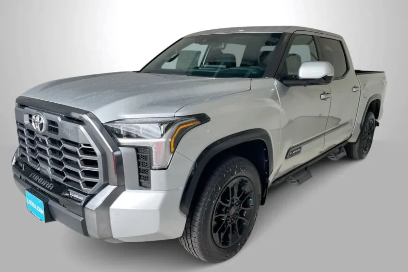 2025 Toyota Tundra Platinum CrewMax photo 1
