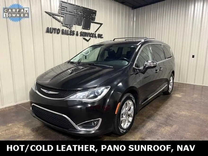 2019 Chrysler Pacifica Limited photo 1