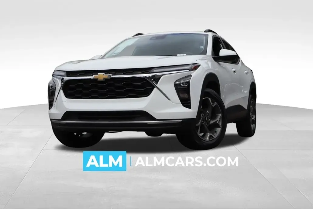2024 Chevrolet Trax LT photo 1