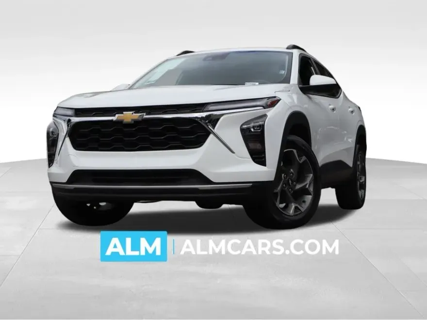 2024 Chevrolet Trax LT photo 1