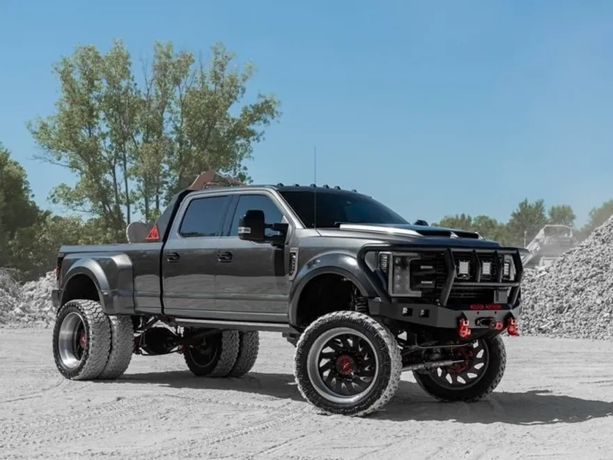 2017 Ford F-350 photo 1