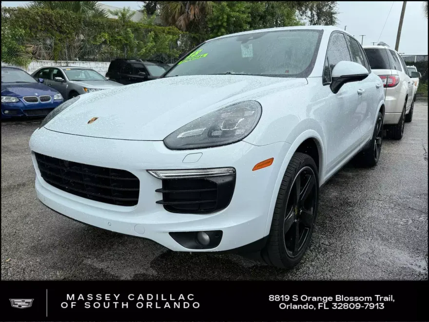 2018 Porsche Cayenne Base Platinum Edition photo 1