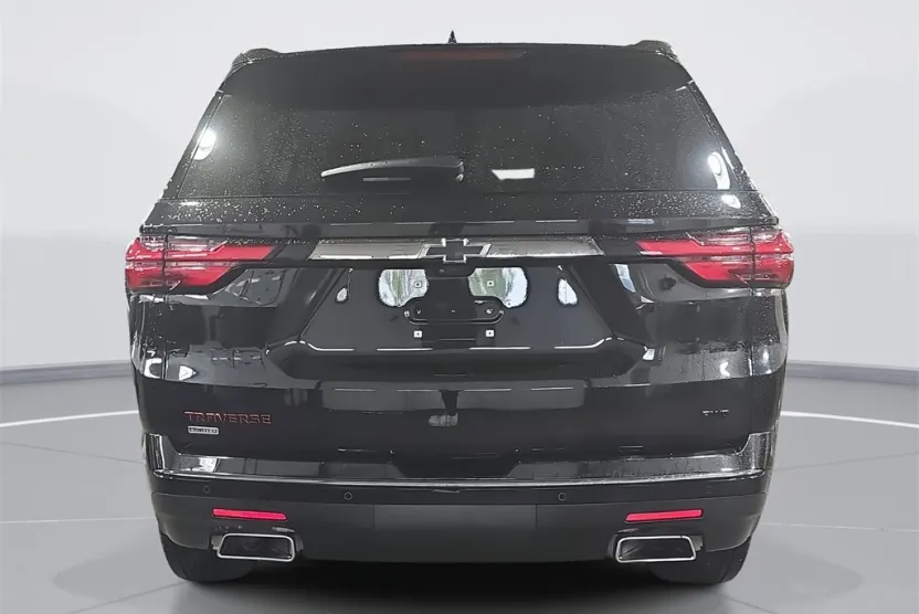 2024 Chevrolet Traverse Premier photo 1