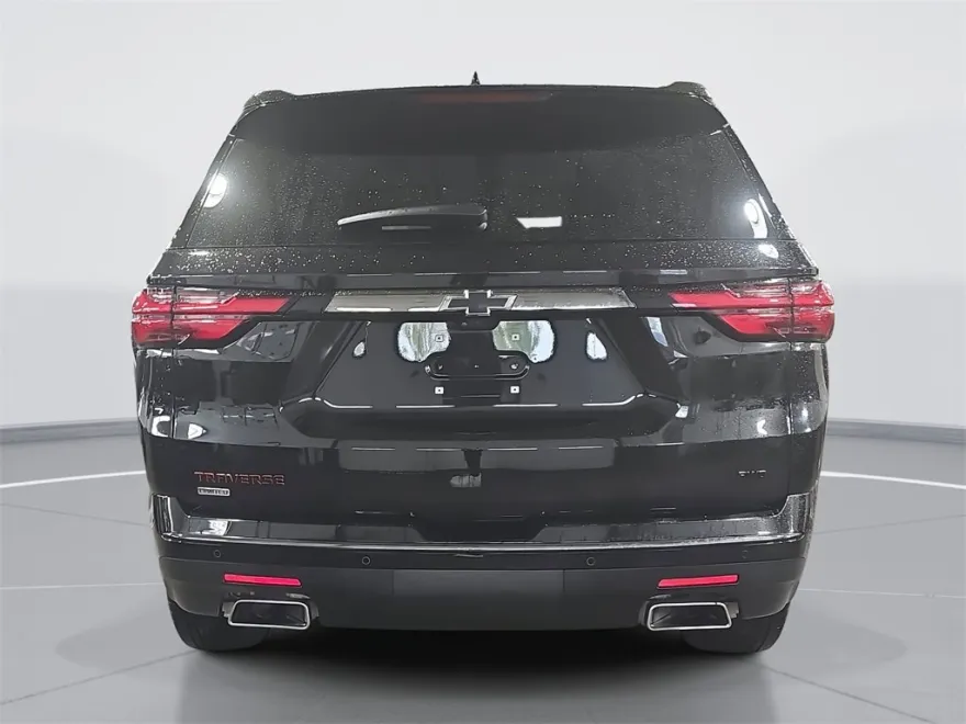 2024 Chevrolet Traverse Premier photo 1