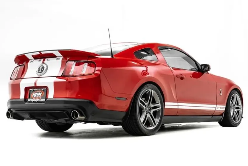 2010 Ford Mustang Shelby GT500 photo 1